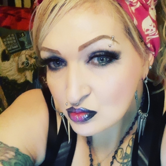 💜Meet Your Posher💜 - Picture 3 of 6